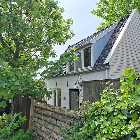 Ithaka House, Unieke Plek Met Vrij Parkeren! Сasa de vacaciones