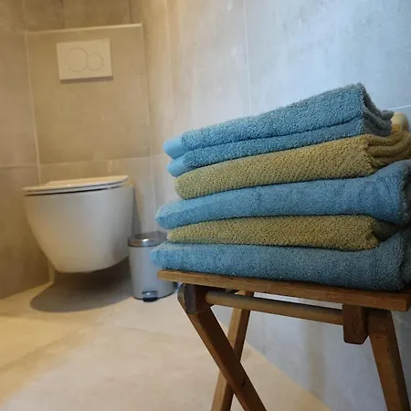 Ithaka House, Unieke Plek Met Vrij Parkeren!