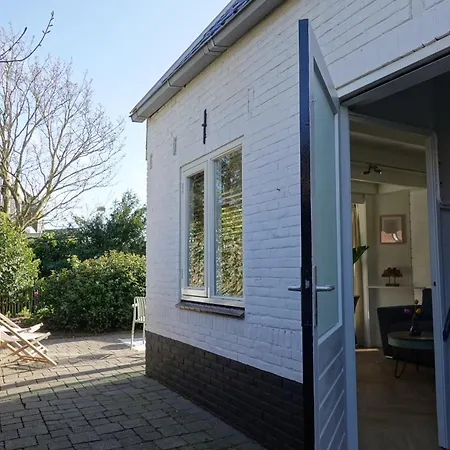 Holiday home Ithaka House, Unieke Plek Met Vrij Parkeren!