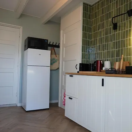 Ithaka House, Unieke Plek Met Vrij Parkeren! Nyaraló