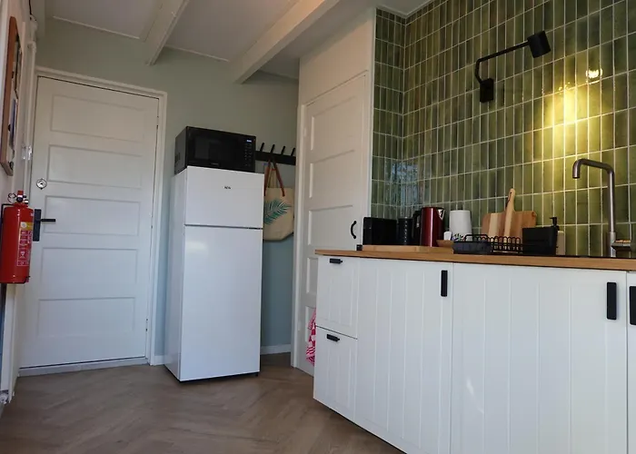 Ithaka House, Unieke Plek Met Vrij Parkeren! Tatil Evi