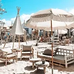 Hébergement de vacances Ithaka House, Unieke Plek Met Vrij Parkeren! Noordwijk
