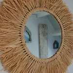 Hébergement de vacances Ithaka House, Unieke Plek Met Vrij Parkeren!