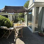 Hébergement de vacances Ithaka House, Unieke Plek Met Vrij Parkeren! *