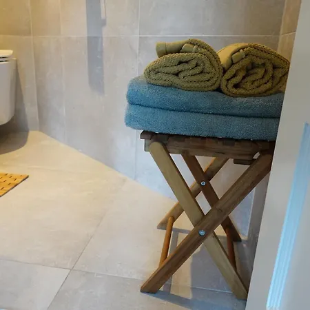 Hébergement de vacances Ithaka House, Unieke Plek Met Vrij Parkeren! *